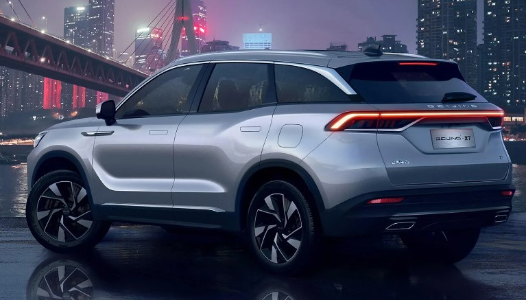 BAIC X7: Стильный и практичный кроссовер для всей семьи